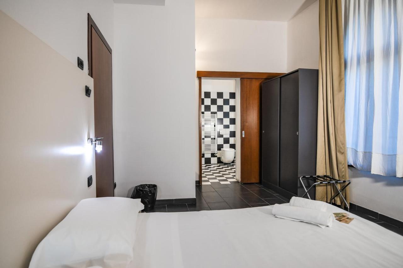 Zen Hotel แฟร์รารา ภายนอก รูปภาพ