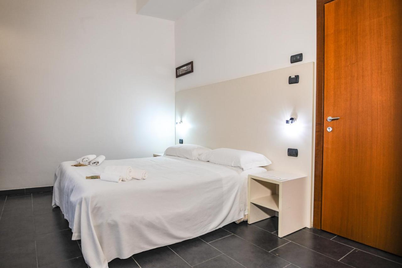 Zen Hotel แฟร์รารา ภายนอก รูปภาพ